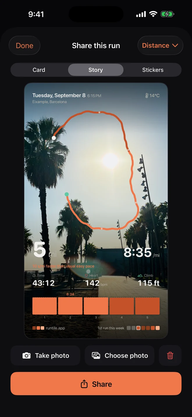 Story with a photo of palm trees at Barceloneta beach behind the route, distance, pace and splits